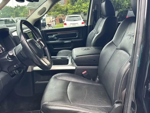 Used 2016 RAM 1500 Laramie w/ Convenience Group image 9