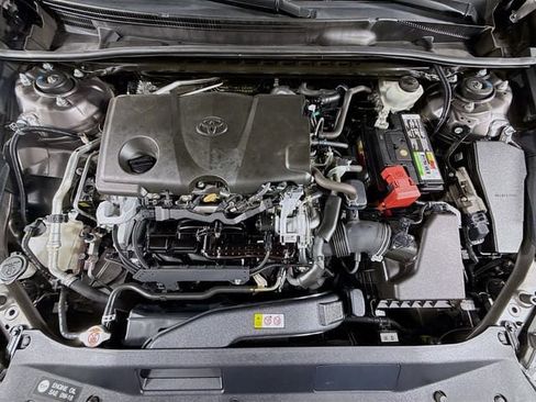 Certified 2020 Toyota Camry SE w/ Convenience Package image 28