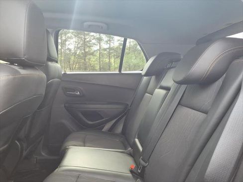 Used 2019 Chevrolet Trax LT w/ Driver Confidence Package AWD/4WD image 10