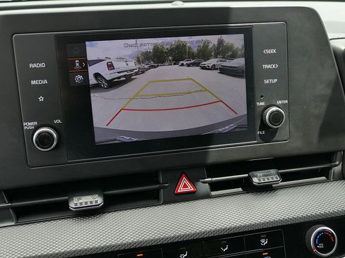 Used 2025 Kia Sportage LX FWD image 23