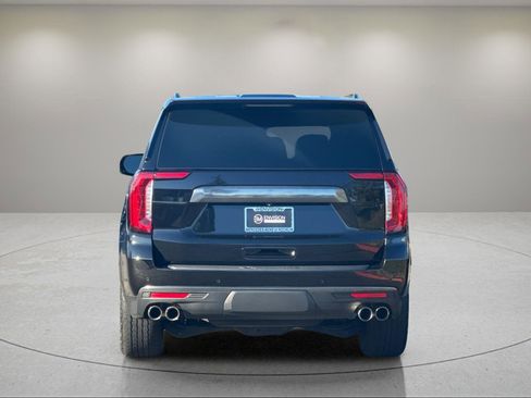 Used 2023 GMC Yukon XL AT4 w/ AT4 Premium Plus Package image 5