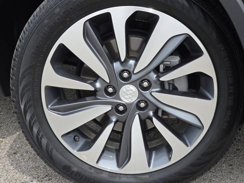 Used 2022 Buick Encore Preferred AWD/4WD image 9