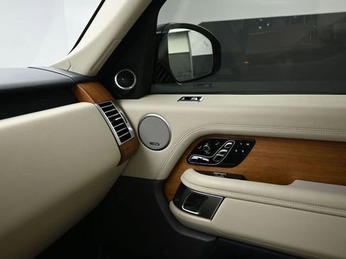 Used 2020 Land Rover Range Rover Autobiography image 16