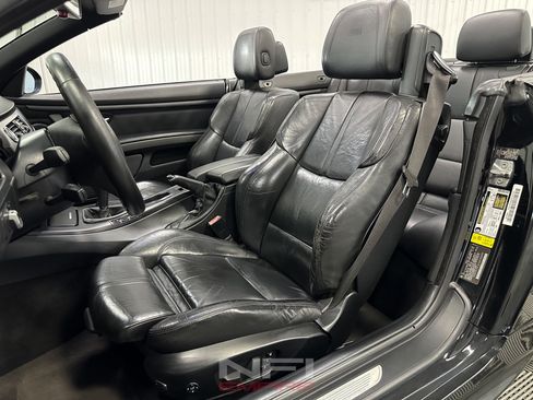 Used 2010 BMW M3 Convertible RWD image 33