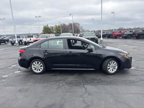 Used 2023 Toyota Corolla LE w/ LE Convenience Package image 9