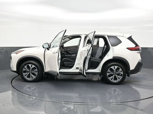 Used 2021 Nissan Rogue SV FWD image 29