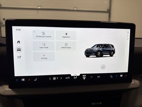 Used 2025 Ford Explorer Active image 25