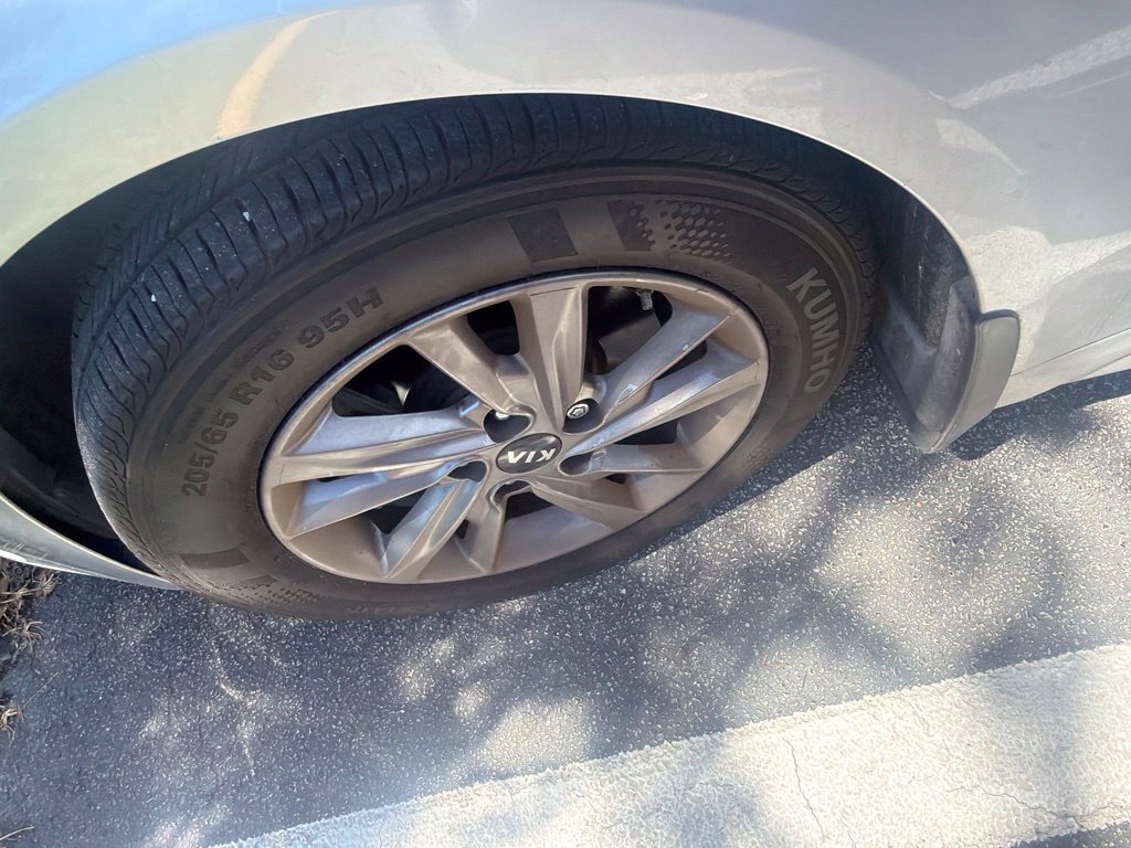 Used 2020 Kia Optima LX FWD image 5