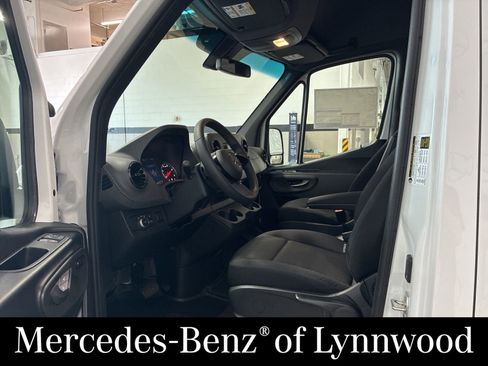 New 2025 Mercedes-Benz Sprinter 2500 image 7