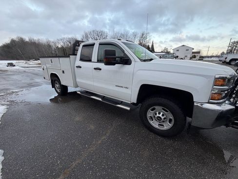 Used 2019 Chevrolet Silverado 2500 W/T w/ WT Convenience Package image 5