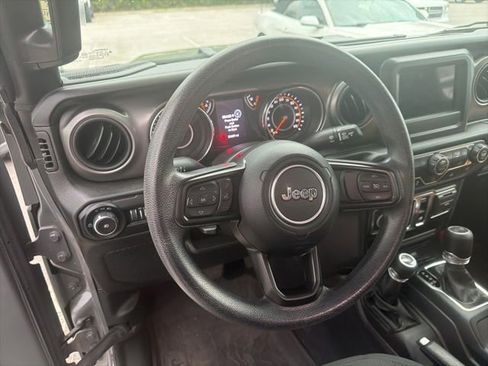Used 2022 Jeep Wrangler Sport AWD/4WD image 5