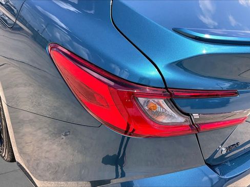 Used 2025 Toyota Camry SE FWD image 28