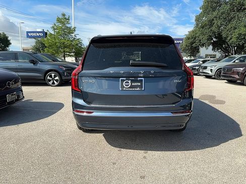 Used 2026 Volvo XC90 B6 Plus w/ Protection Package Premier AWD/4WD image 4