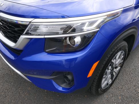 Used 2022 Kia Seltos EX AWD/4WD image 12