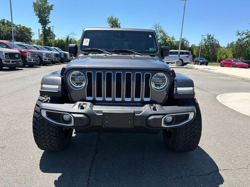 Used 2019 Jeep Wrangler Unlimited Sahara AWD/4WD image 2