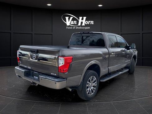 Used 2017 Nissan Titan Platinum Reserve AWD/4WD image 3