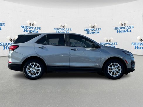 Used 2024 Chevrolet Equinox LS image 9