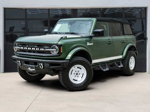 Used 2022 Ford Bronco Outer Banks AWD/4WD image 1
