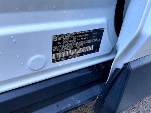 Certified 2024 Toyota RAV4 LE AWD/4WD image 33