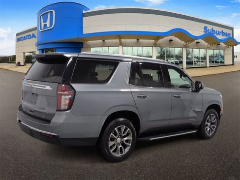 Used 2022 Chevrolet Tahoe LT w/ Luxury Package image 8