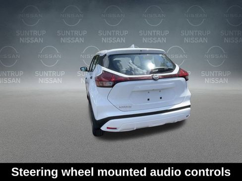 Used 2025 Nissan Kicks Play S FWD image 9