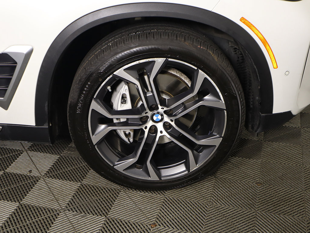 Used 2024 BMW X5 xDrive40i w/ Premium Package AWD/4WD image 24