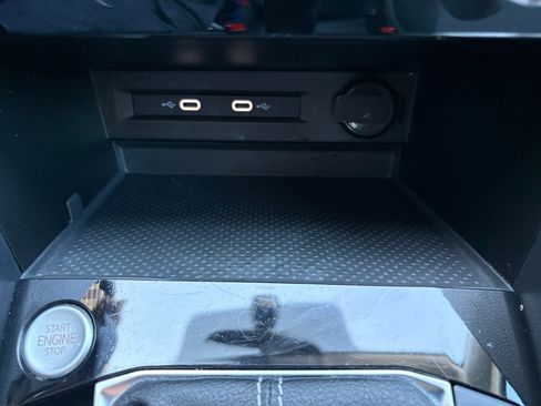 Certified 2023 Volkswagen Taos S FWD image 18
