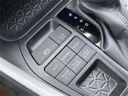 Used 2025 Toyota RAV4 XLE image 17