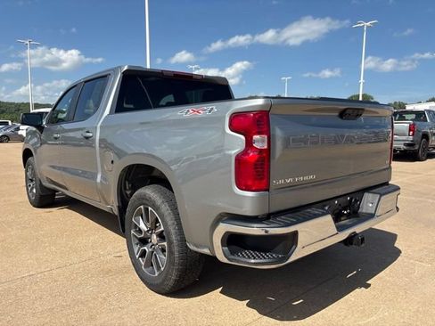 Used 2024 Chevrolet Silverado 1500 LT AWD/4WD image 6