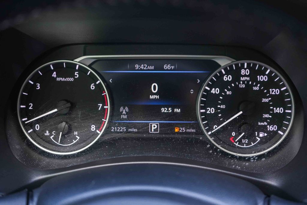 Used 2024 Nissan Sentra SR FWD image 26