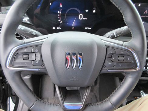 Certified 2024 Buick Envista Avenir FWD image 24