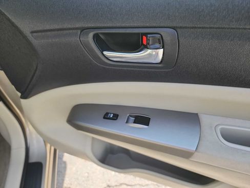 Used 2006 Toyota Prius FWD image 29