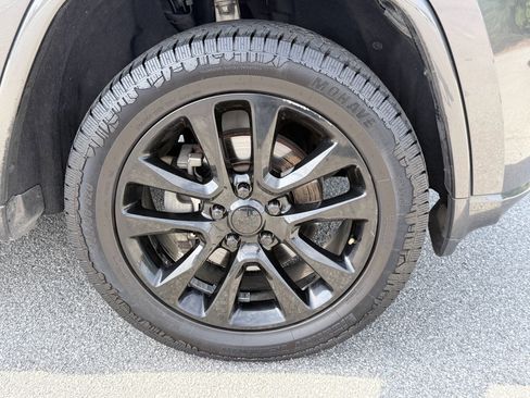 Used 2019 Jeep Grand Cherokee Altitude RWD image 34