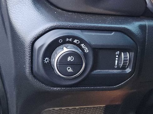 Used 2023 Jeep Gladiator Sport image 25