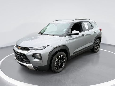 Used 2023 Chevrolet TrailBlazer LT w/ Convenience Package FWD image 1