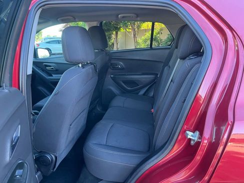 Used 2020 Chevrolet Trax LT image 22