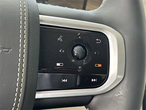 New 2025 Nissan Armada Platinum Reserve image 10