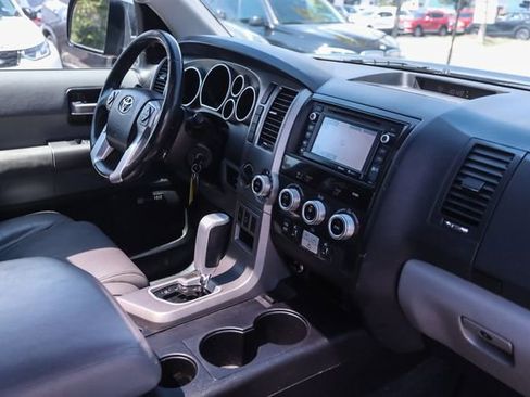 Used 2015 Toyota Sequoia Limited AWD/4WD image 38