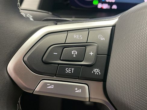 New 2026 Volkswagen Atlas Cross Sport SE image 16