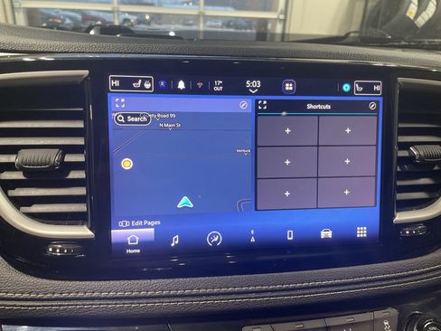 Used 2023 Chrysler Pacifica Touring-L w/ Uconnect Theater Family Group image 23