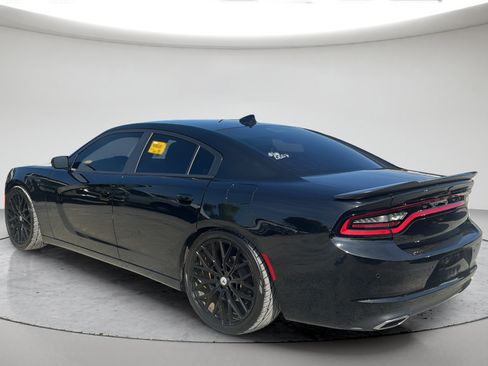 Used 2023 Dodge Charger SXT w/ Blacktop Package RWD image 10