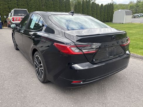 Used 2025 Toyota Camry XLE w/ Premium Plus Package FWD image 6