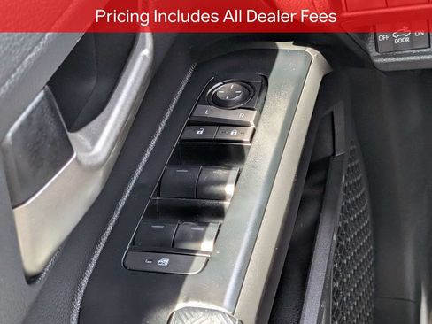 Certified 2025 Toyota Tacoma TRD Off-Road AWD/4WD image 26