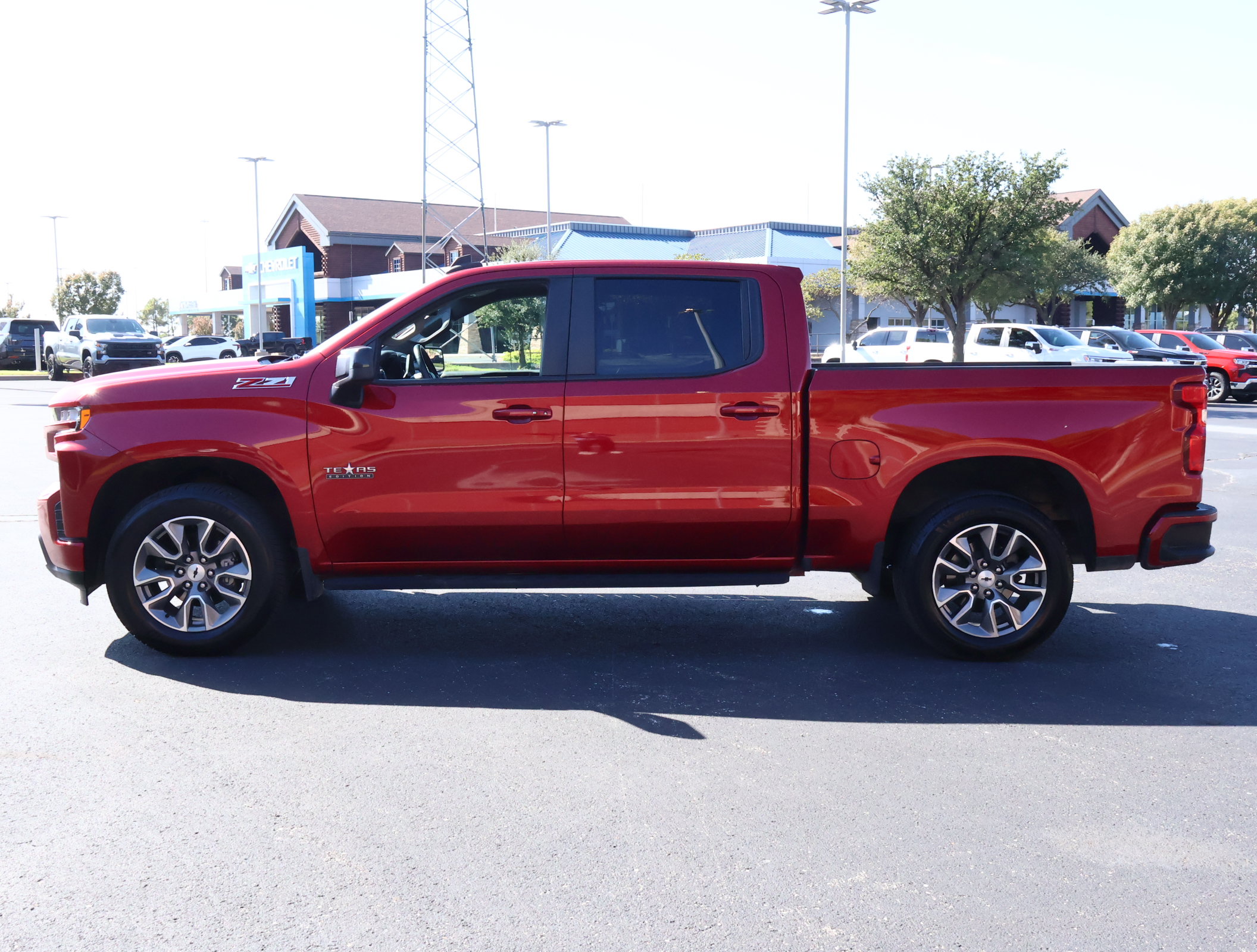 Used 2022 Chevrolet Silverado 1500 RST AWD/4WD image 31