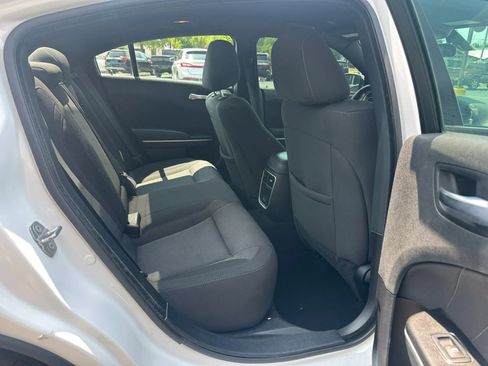 Used 2022 Dodge Charger SXT RWD image 14