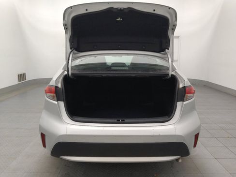 Used 2021 Toyota Corolla LE image 29