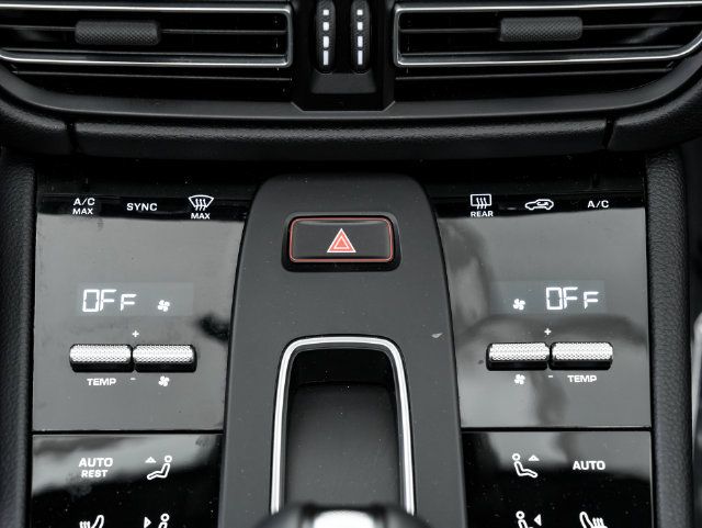 Certified 2026 Porsche Macan AWD/4WD image 20