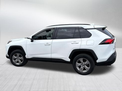 Used 2022 Toyota RAV4 XLE w/ Convenience Package AWD/4WD image 10