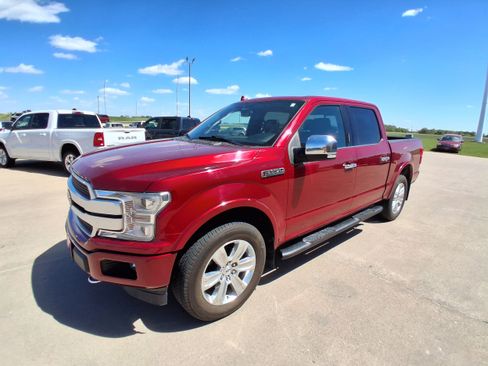 Used 2019 Ford F150 Platinum w/ Equipment Group 701A Luxury AWD/4WD image 4