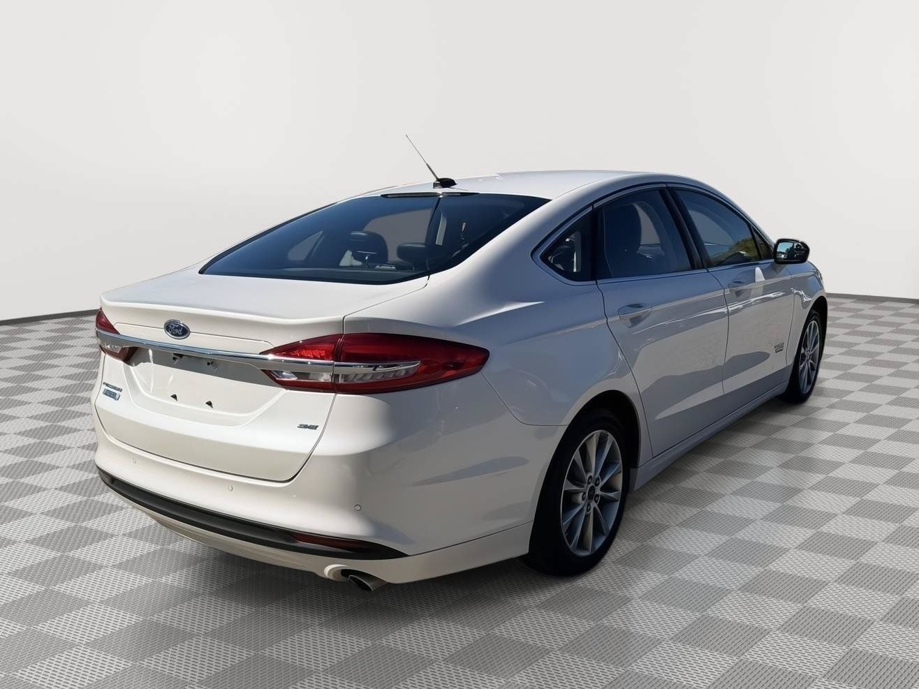 Used 2017 Ford Fusion Energi SE FWD image 7